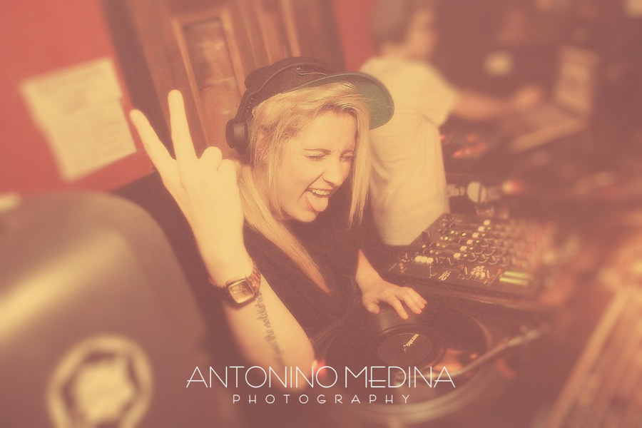 Samedis PLEASE ME - ONE YEAR ANNIVERSARY